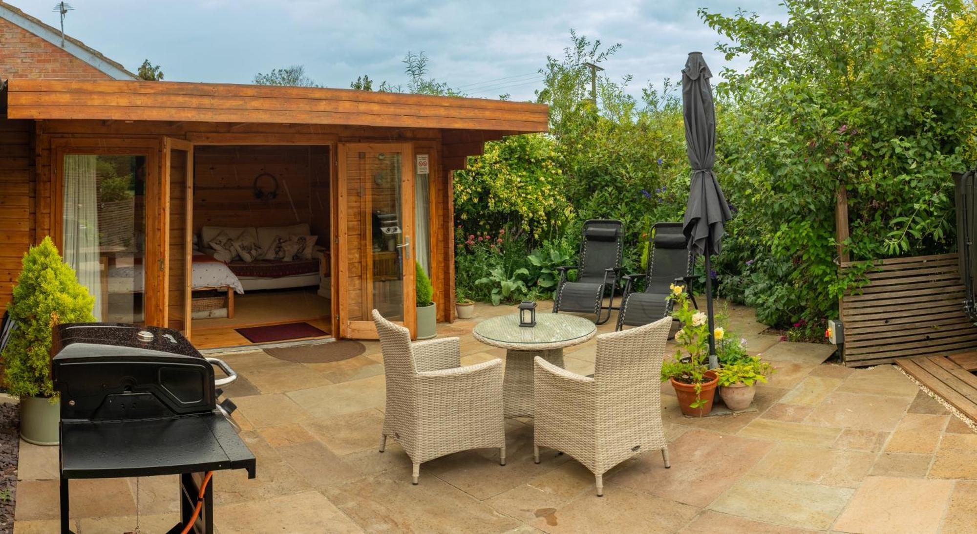 Villa Moors Wood Relaxing ,Tranquil Retreat With Hot Tub Chippenham  Exterior foto